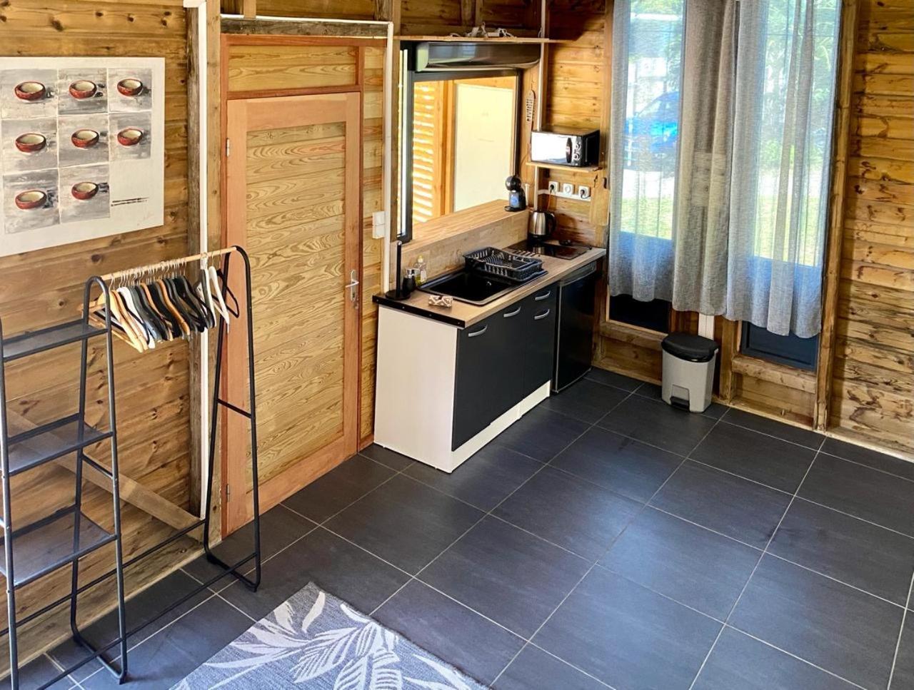 Charmant Bungalow Tout Confort Climatise - Terrasse Et Acces Plage ! Deshaies Dış mekan fotoğraf