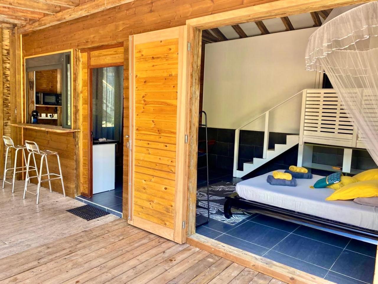 Charmant Bungalow Tout Confort Climatise - Terrasse Et Acces Plage ! Deshaies Dış mekan fotoğraf